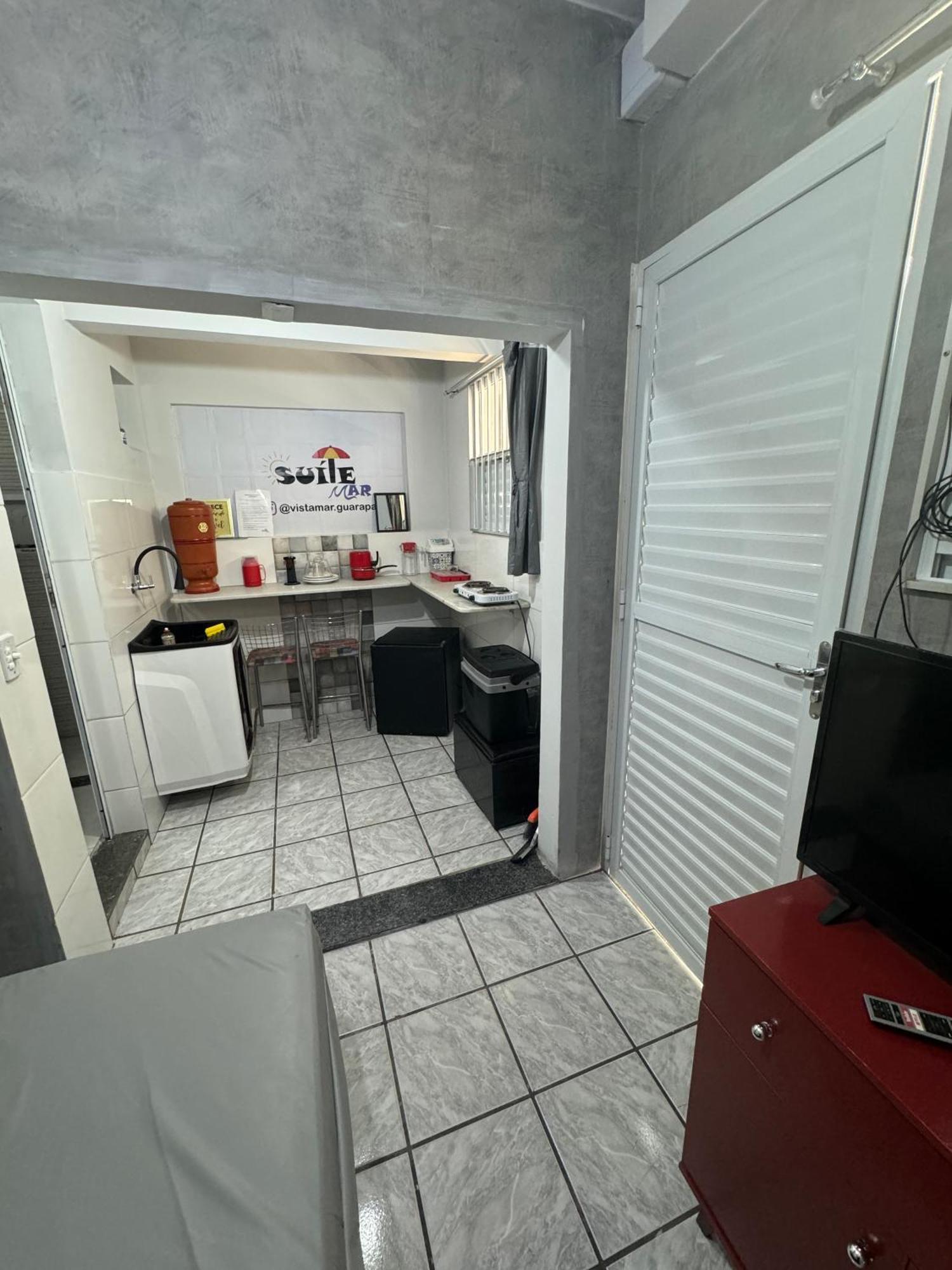 Suite Mar 210 - Economica E Compacta - Praia Do Morro - Predio Frente Mar Com Elevador, Atravessou A Avenida, Ja Esta Na Praia - Garagem - Internet グアラパリー エクステリア 写真